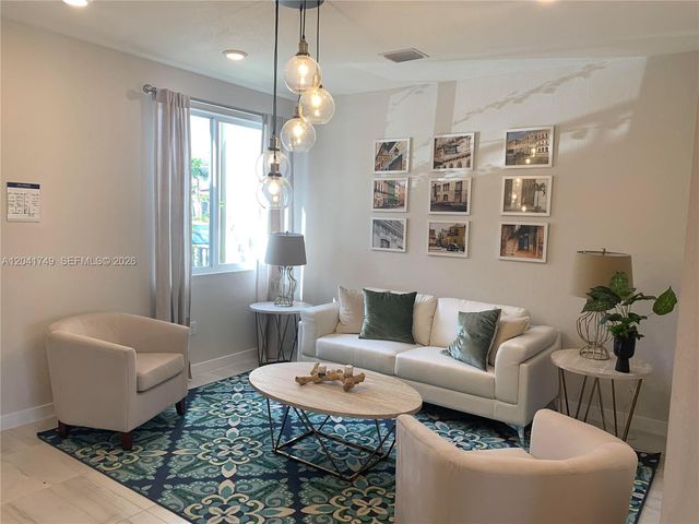 1068 SE 24th Avenue 1068, Homestead, FL 33035
