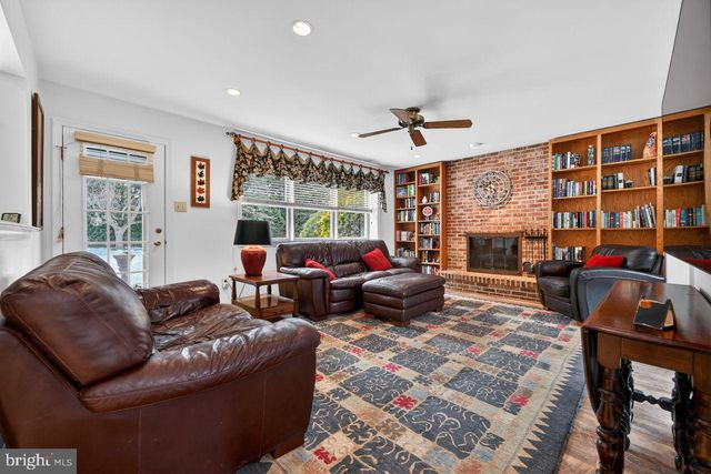 28 TIMBER RD, Horsham, PA 19044