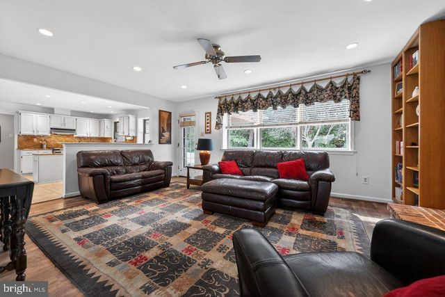 28 TIMBER RD, Horsham, PA 19044