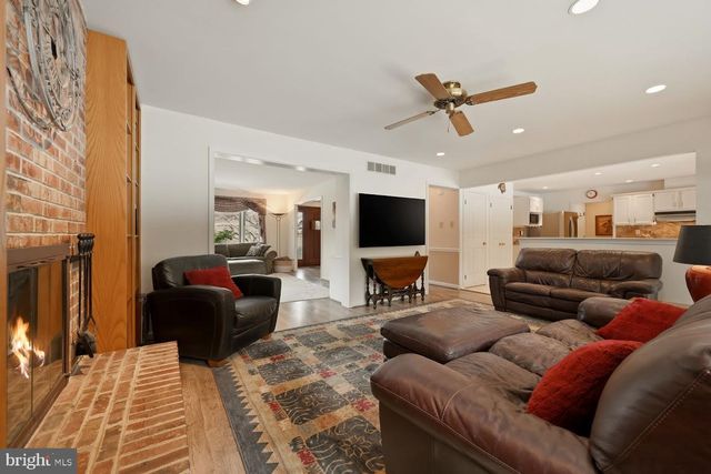 28 TIMBER RD, Horsham, PA 19044