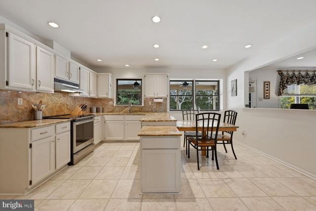 28 TIMBER RD, Horsham, PA 19044