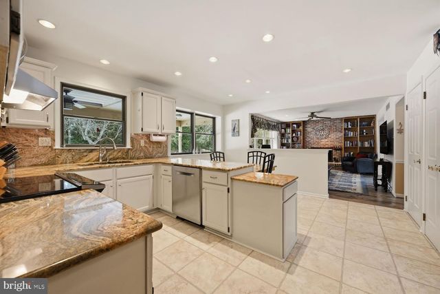 28 TIMBER RD, Horsham, PA 19044