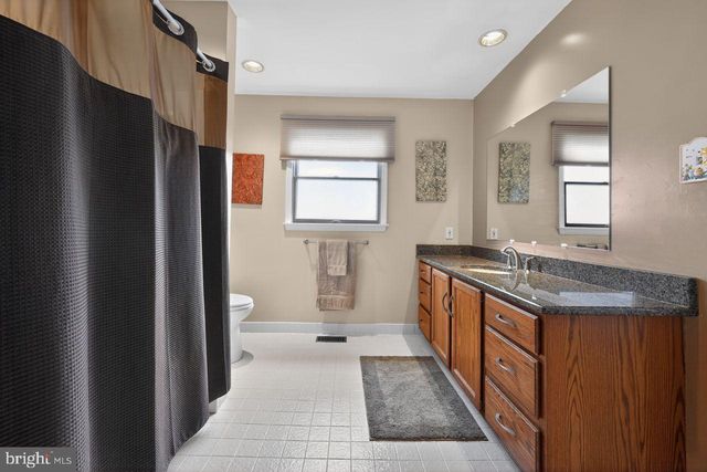 28 TIMBER RD, Horsham, PA 19044