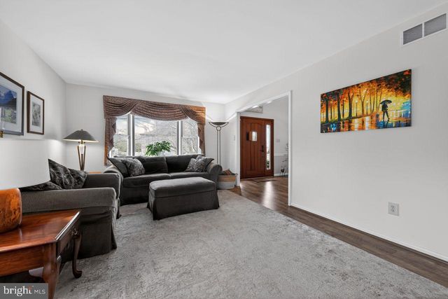 28 TIMBER RD, Horsham, PA 19044