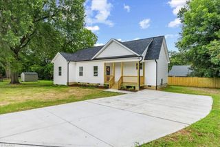 1034 Washington Street, Burlington, NC 27217
