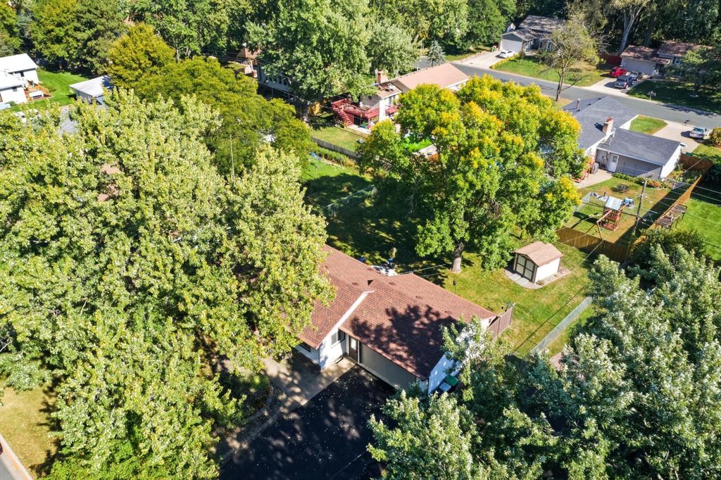 7739 Woodlawn Drive, Mounds View, MN 55112