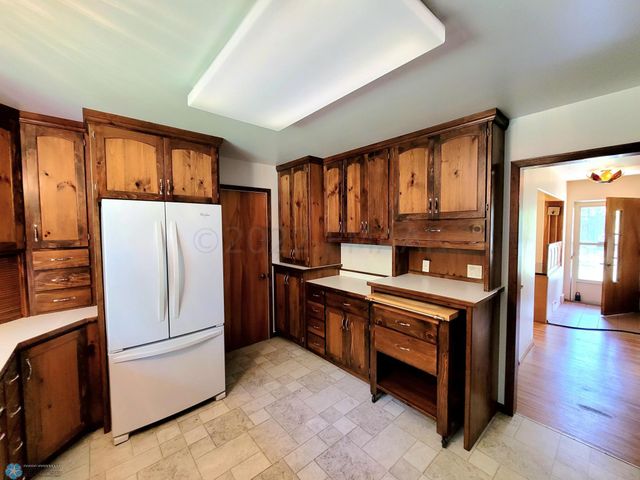 1328 10th Avenue S, Moorhead, MN 56560