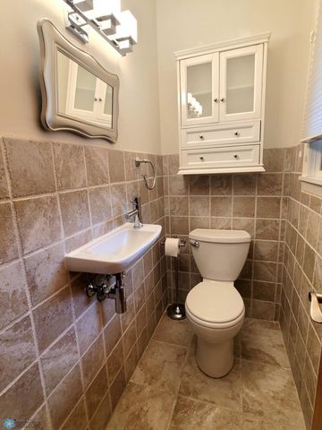 1328 10th Avenue S, Moorhead, MN 56560