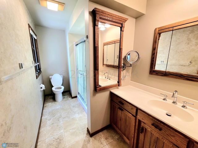 1328 10th Avenue S, Moorhead, MN 56560