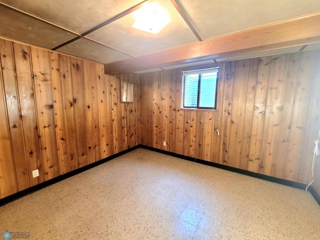 1328 10th Avenue S, Moorhead, MN 56560