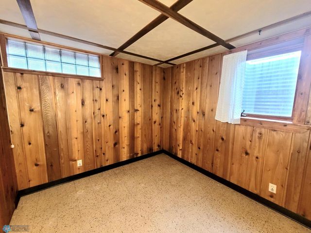 1328 10th Avenue S, Moorhead, MN 56560