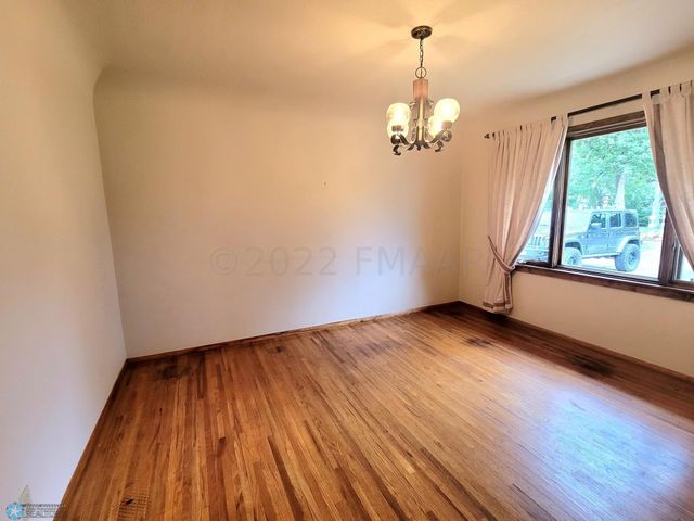 1328 10th Avenue S, Moorhead, MN 56560