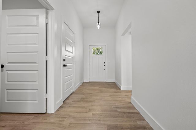 16513 Crossing Circle, Lindale, TX 75771