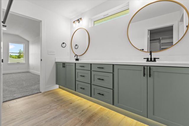 16513 Crossing Circle, Lindale, TX 75771