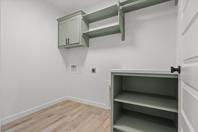 16513 Crossing Circle, Lindale, TX 75771