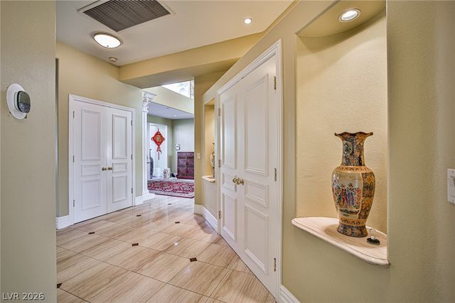 2300 Glenbrook Way, Las Vegas, NV 89117