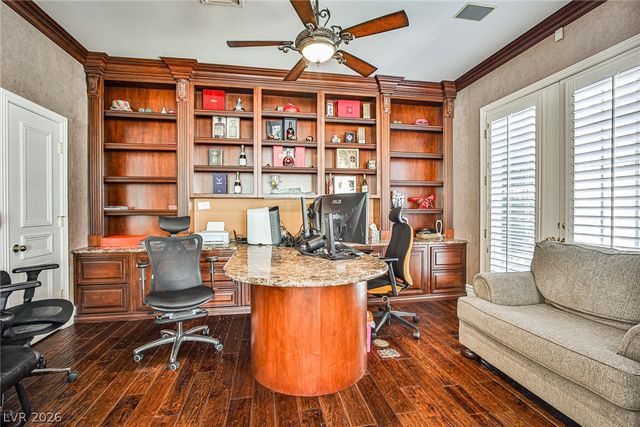 2300 Glenbrook Way, Las Vegas, NV 89117