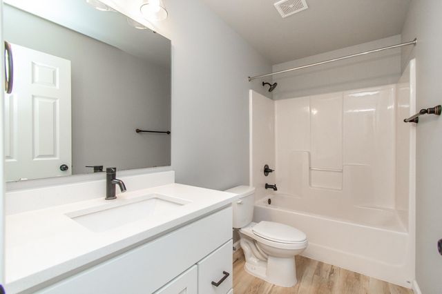 149 Pine Avenue, Mapleton, ND 58059