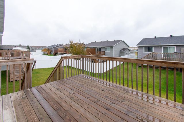 149 Pine Avenue, Mapleton, ND 58059