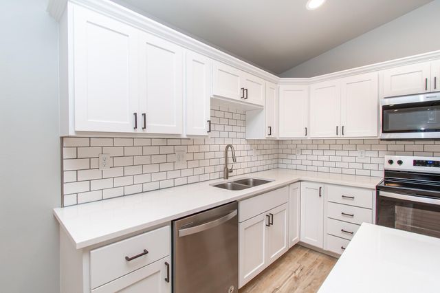 149 Pine Avenue, Mapleton, ND 58059