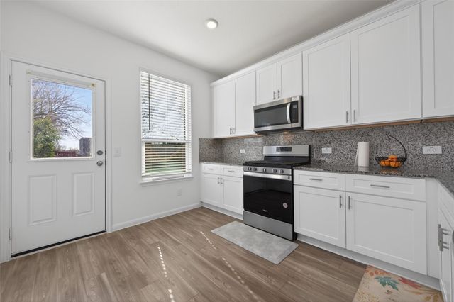 7326 Madison Commons Lane, Houston, TX 77075