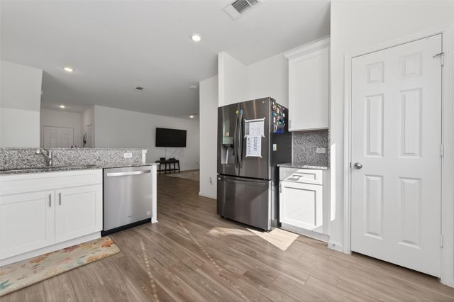 7326 Madison Commons Lane, Houston, TX 77075