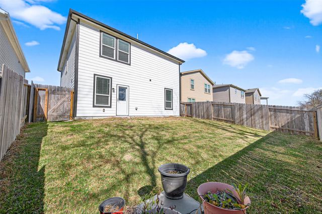 7326 Madison Commons Lane, Houston, TX 77075