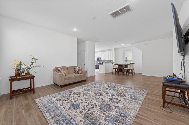 7326 Madison Commons Lane, Houston, TX 77075