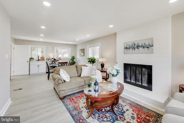 13206 STAGGS CT, Woodbridge, VA 22191