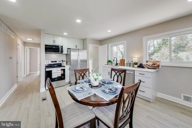 13206 STAGGS CT, Woodbridge, VA 22191