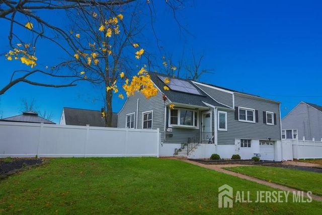 206 Arlington Drive, Fords, NJ 08863