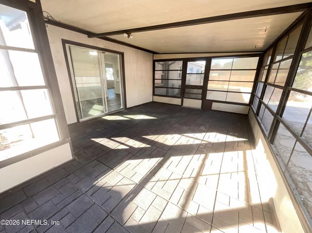 6065 CAPRICE Drive, Jacksonville, FL 32244