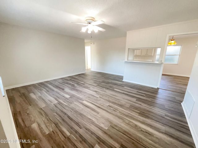 6065 CAPRICE Drive, Jacksonville, FL 32244