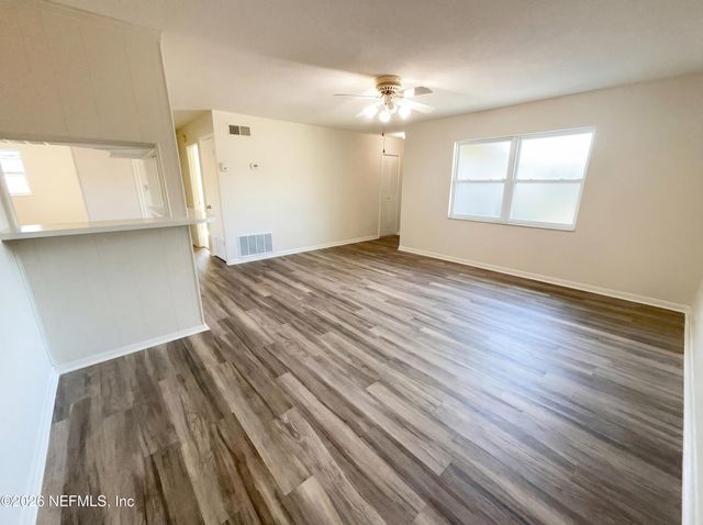 6065 CAPRICE Drive, Jacksonville, FL 32244