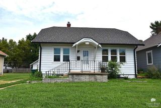 902 W 1st Street, Abilene, KS 67410