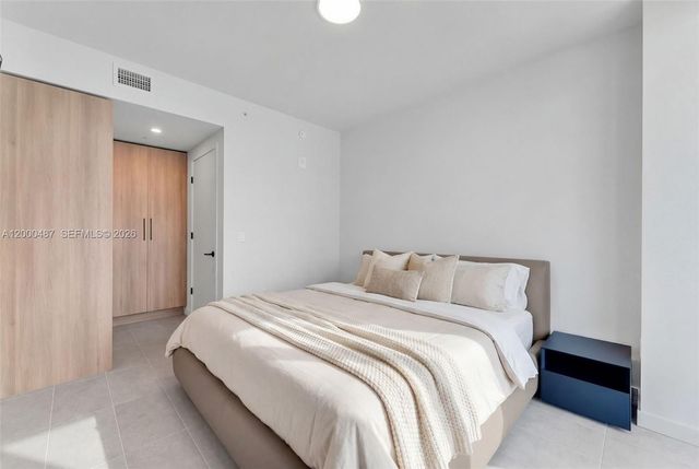 121 NE 5 ST 3112, Miami, FL 33132