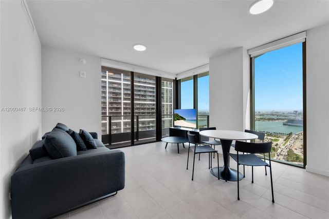 121 NE 5 ST 3112, Miami, FL 33132