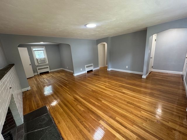 89 Stanley Rd SF, Newton, MA 02468