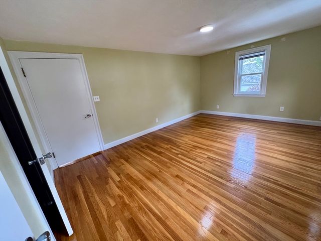 89 Stanley Rd SF, Newton, MA 02468