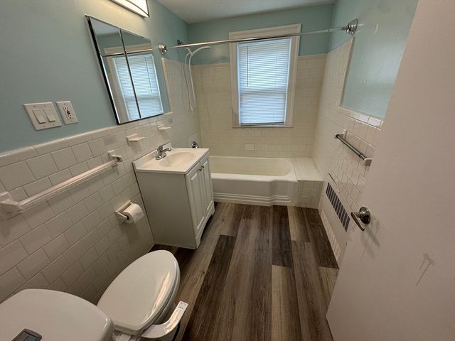 89 Stanley Rd SF, Newton, MA 02468