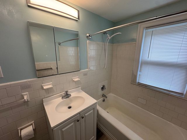 89 Stanley Rd SF, Newton, MA 02468