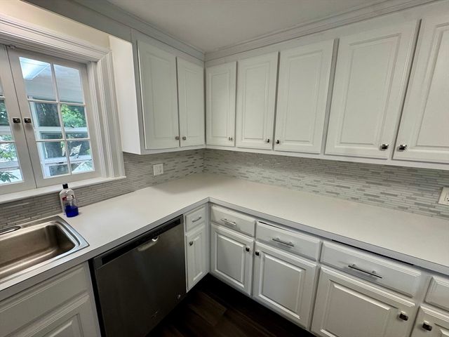89 Stanley Rd SF, Newton, MA 02468