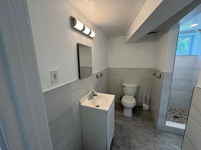 89 Stanley Rd SF, Newton, MA 02468