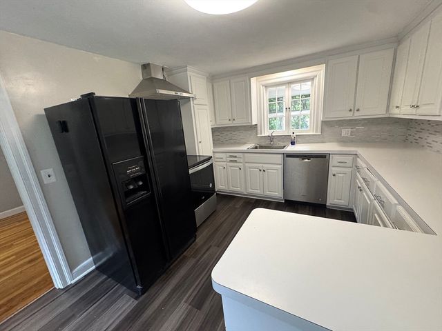 89 Stanley Rd SF, Newton, MA 02468