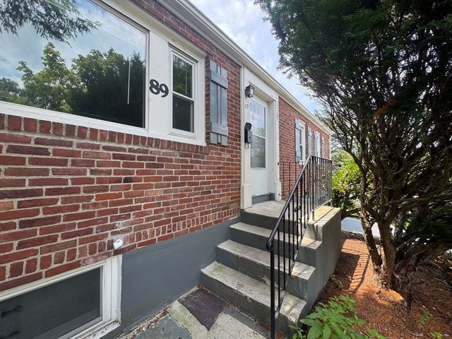 89 Stanley Rd SF, Newton, MA 02468