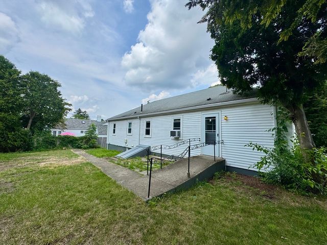 89 Stanley Rd SF, Newton, MA 02468