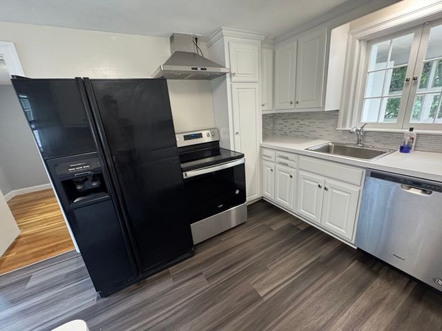 89 Stanley Rd SF, Newton, MA 02468