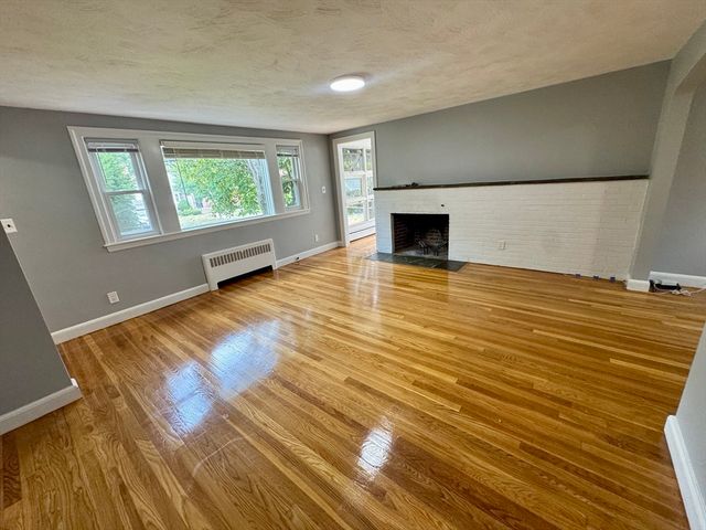 89 Stanley Rd SF, Newton, MA 02468