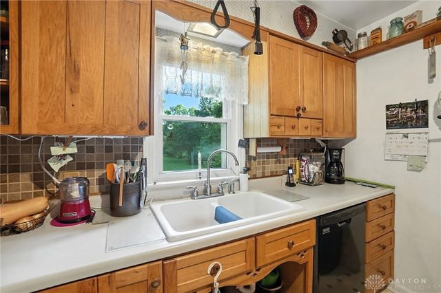 2064 Fairfield Pike, Springfield, OH 45502