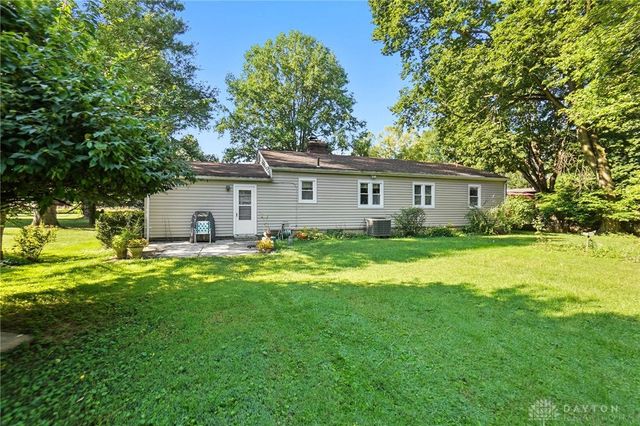 2064 Fairfield Pike, Springfield, OH 45502